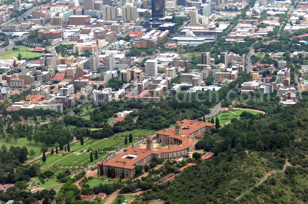 Aerial photograph Pretoria - Blick auf die Union Buildings / Gewerkschaft bzw. Regierungsgebäude in Pretoria in der Provinz Gauteng dem Sitz der südafrikanischen Regierung. In den Union Buildings befinden sich außerdem Amtsräume des Präsidenten der Republik Südafrika. View of the Union Buildings in Pretoria, the seat of the South African government in the capital of South Africa.