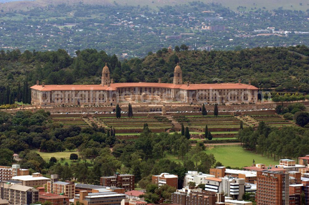 Aerial image Pretoria - Blick auf die Union Buildings / Gewerkschaft bzw. Regierungsgebäude in Pretoria in der Provinz Gauteng dem Sitz der südafrikanischen Regierung. In den Union Buildings befinden sich außerdem Amtsräume des Präsidenten der Republik Südafrika. View of the Union Buildings in Pretoria, the seat of the South African government in the capital of South Africa.