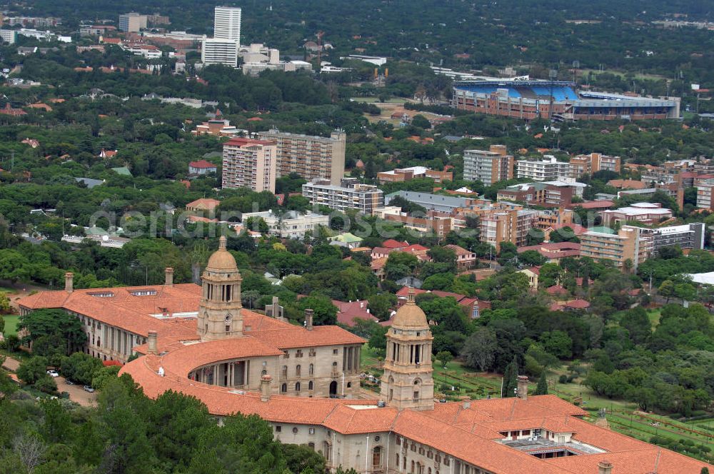 Pretoria from the bird's eye view: Blick auf die Union Buildings / Gewerkschaft bzw. Regierungsgebäude in Pretoria in der Provinz Gauteng dem Sitz der südafrikanischen Regierung. In den Union Buildings befinden sich außerdem Amtsräume des Präsidenten der Republik Südafrika. View of the Union Buildings in Pretoria, the seat of the South African government in the capital of South Africa.