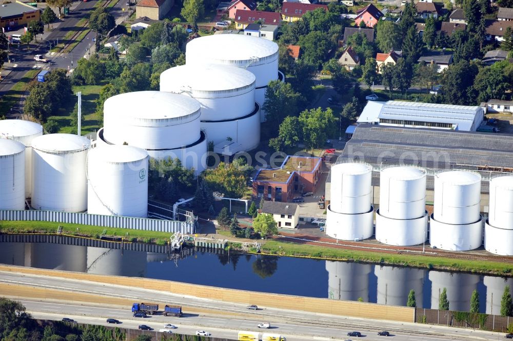 Aerial photograph Berlin - View of UNITANK tank farm Rudow in Berlin