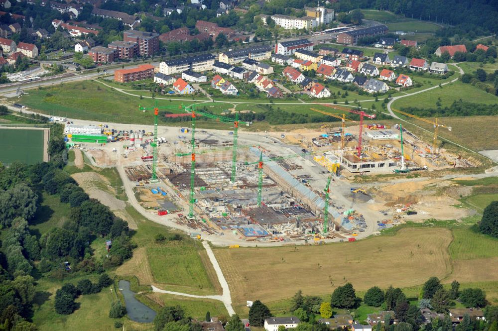 Aerial photograph Bielefeld - Der Campus der Universität wird erweitert. Auf dem Gelände, Lange Lage genannt entstehen eine Fachhochschule sowie ein Forschungsgebäude. Bauherr ist die BAM Deutschland AG. The campus of Bielefeld Universität is going to be enlarged. A college and a explorative building will be built. Builder is BAM Deutschland AG.