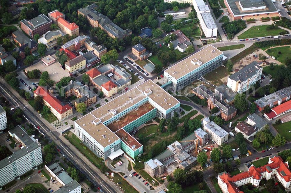 Aerial photograph Magdeburg(Sachsen-Anhalt) - Blick auf die Otto-von-Guericke-Universität Magdeburg Universitätsklinik für Dermatologie und Venerologie Direktor: Professor Dr. med. H. Gollnick Leipziger Strasse 44; D-39120 Magdeburg