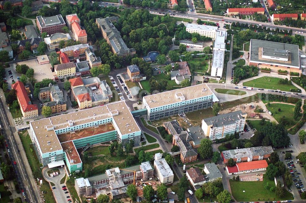 Magdeburg(Sachsen-Anhalt) from above - Blick auf die Otto-von-Guericke-Universität Magdeburg Universitätsklinik für Dermatologie und Venerologie Direktor: Professor Dr. med. H. Gollnick Leipziger Strasse 44; D-39120 Magdeburg