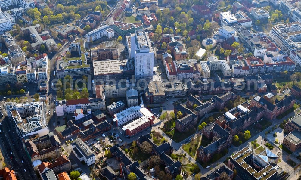 Berlin from above - University Hospital Campus Charité - Universitaetsmedizin (CCM) with the bed tower in the district Mitte in Berlin