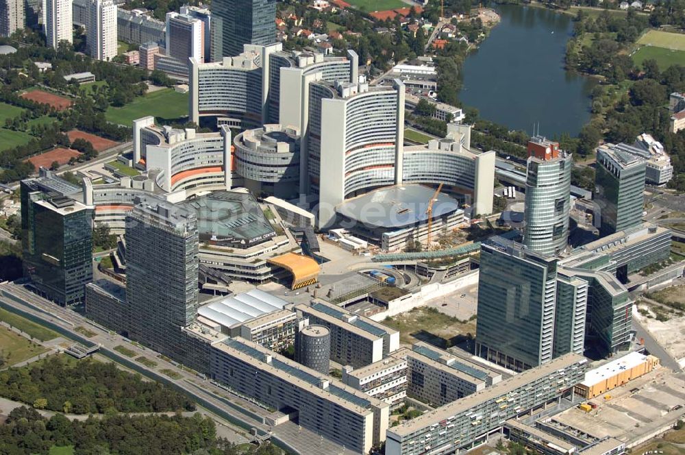 Aerial image Wien - Das Vienna International Centre, auch UNO-City genannt, ist neben New York, Genf und Nairobi einer der vier Amtssitze der Vereinten Nationen. Das UNOV wurde am 1. Januar 1980 als dritter Standort des UN-Sekretariats in Betrieb genommen, und wird derzeit (seit 2002) vom Italiener Antonio Maria Costa geleitet. Das Austria Center Vienna ist das grösste Konferenzzentrum Österreichs und eines der modernsten Europas. Adresse: UNO-City, 22., Wagramer Straße 3-5 ; U1: Vienna International Center; Tel. 260 60-3328; Kontakt: Vienna International Centre, Visitors Service / Besucherdienst , P.O. Box 500, A-1400 Wien; Tel. 26 060-3328; Fax 26 060-5991; E-Mail: tours@unvienna.org