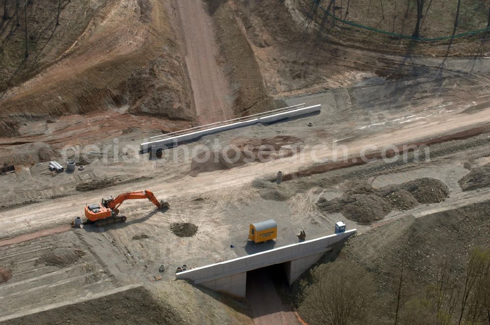 Madelungen from the bird's eye view: Blick auf die Baustelle einer Unterführung der A4 südlich von Madelungen. Der Neubau ist Teil des Projekt Nordverlegung / Umfahrung Hörselberge der Autobahn E40 / A4 in Thüringen bei Eisenach. Durchgeführt werden die im Zuge dieses Projektes notwendigen Arbeiten unter an derem von den Mitarbeitern der Niederlassung Weimar der EUROVIA Verkehrsbau Union sowie der Niederlassungen Abbruch und Erdbau, Betonstraßenbau, Ingenieurbau und TECO Schallschutz der EUROVIA Beton sowie der DEGES.