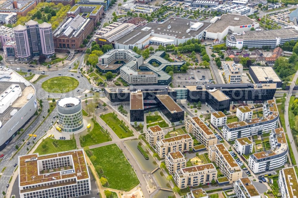 Aerial photograph Essen - Administration building of the company of Funke Mediengruppe on Berliner Platz in Essen at Ruhrgebiet in the state North Rhine-Westphalia, Germany