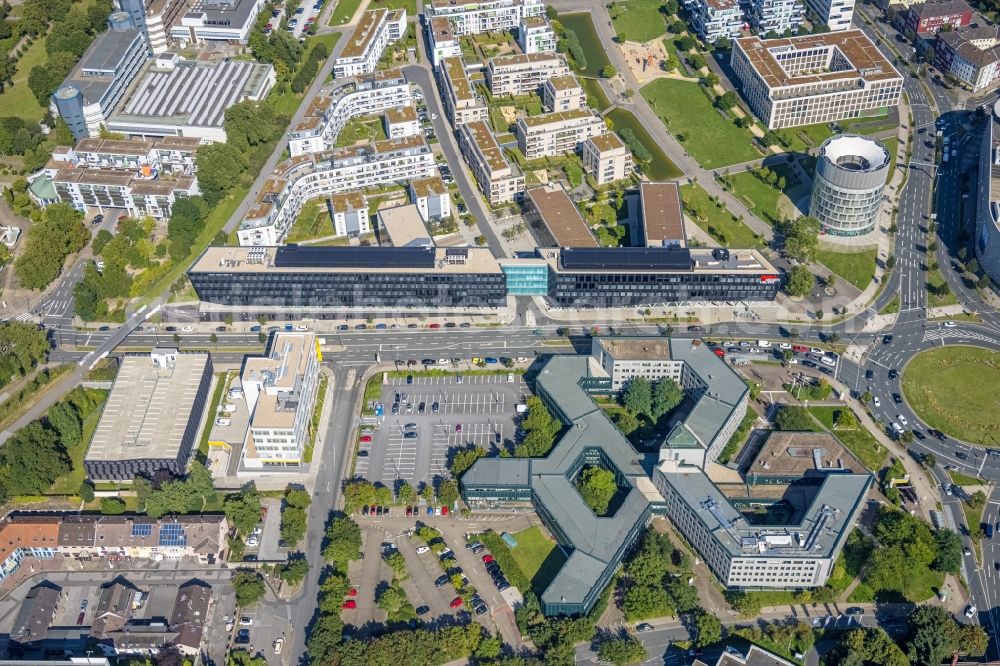 Aerial photograph Essen - Administration building of the company of Funke Mediengruppe on Berliner Platz in Essen at Ruhrgebiet in the state North Rhine-Westphalia, Germany