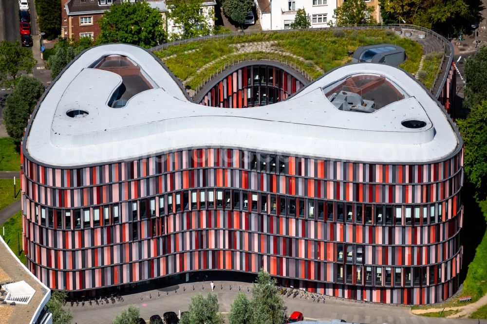 Aerial image Köln - Administration building of the company of HEUBECK AG on Gustav-Heinemann-Ufer in the district Bayenthal in Cologne in the state North Rhine-Westphalia, Germany