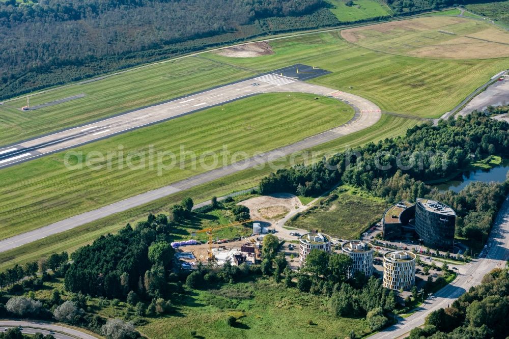 Aerial photograph Norderstedt - Administration building of the company Nordport Towers in Norderstedt in the state Schleswig-Holstein, Germany