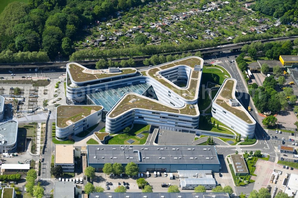 Aerial photograph Köln - Administration building of the company RheinEnergie AG on Parkguertel in the district Ehrenfeld in Cologne in the state North Rhine-Westphalia, Germany