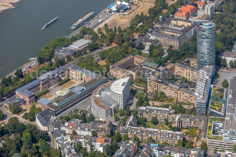 Aerial photograph Düsseldorf - Administration building of the company of Uniper SE on E.ON-Platz in Duesseldorf in the state North Rhine-Westphalia, Germany