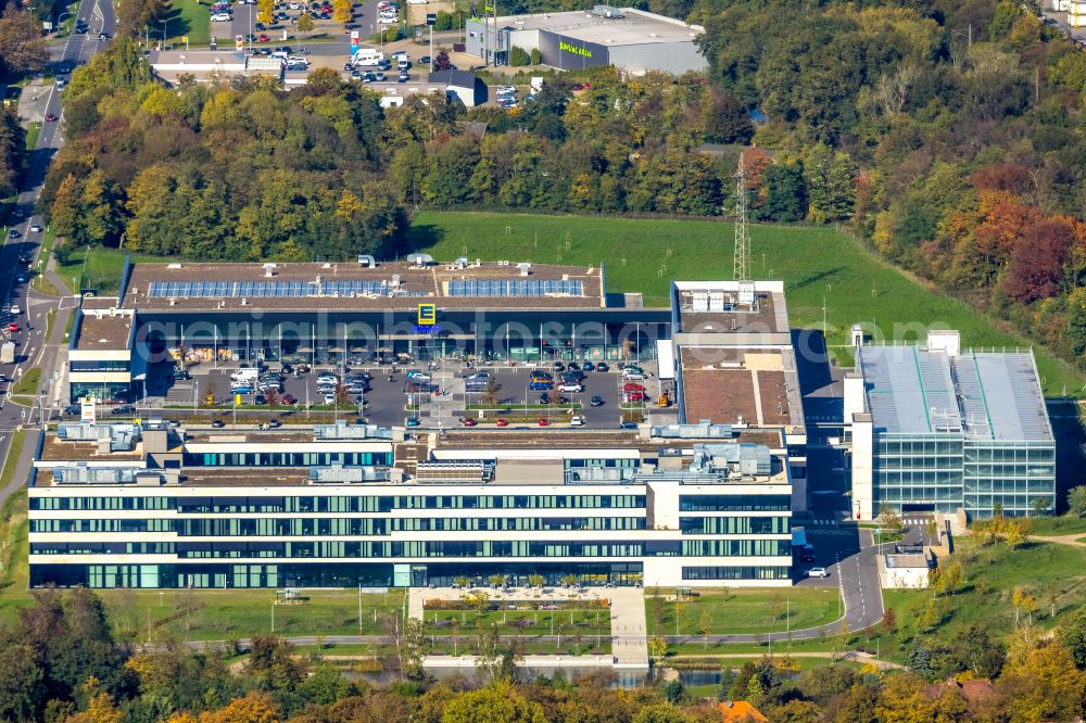 Moers from the bird's eye view: Corporate administration building of EDEKA Handelsgesellschaft Rhein-Ruhr mbH on Rheinberger Strasse in the district of Repelen in Moers in the federal state of North Rhine-Westphalia, Germany