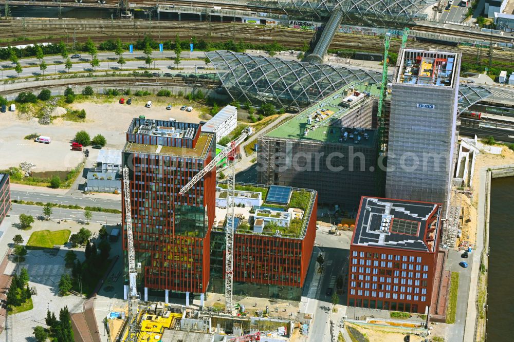 Hamburg from above - Corporate administration building of Enerparc AG on Kirchenpauerstrasse at Kirchenpauerkai in Hamburg, Germany