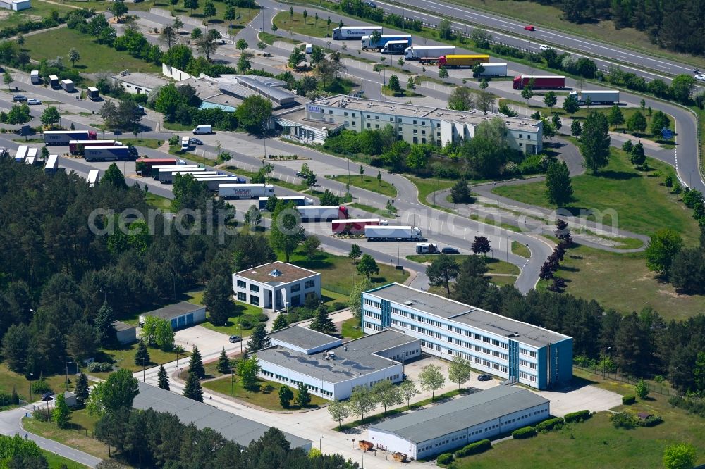 Aerial photograph Hohen Neuendorf - Building of the company Die Autobahn GmbH of Bundes, Niederlassung Nordost on A111 in Hohen Neuendorf in the state Brandenburg, Germany