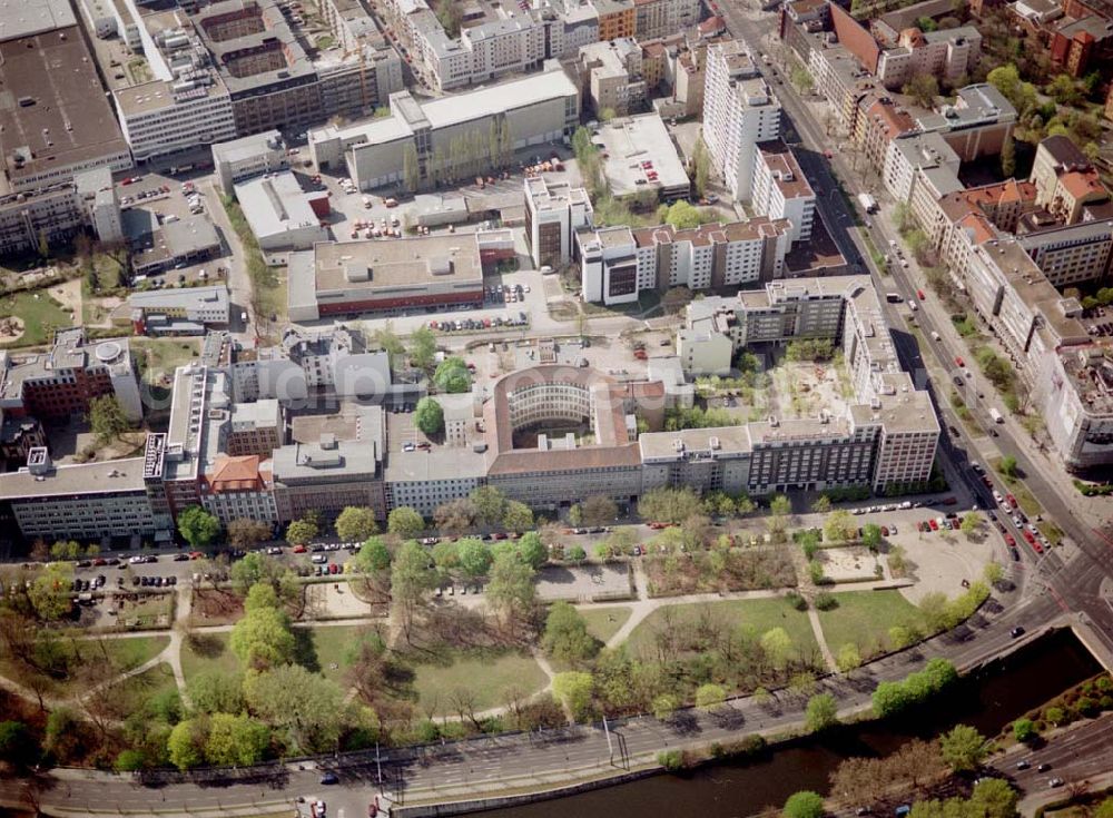 Aerial image Berlin - Tiergarten - Unternehmenssitz der Feuersozietät Öffentliche Leben Am Karlsbad 4-5 in 10785 Berlin - Tiergarten.