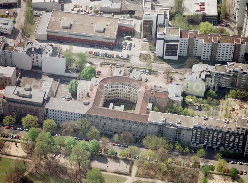 Aerial image Berlin - Tiergarten - Unternehmenssitz der Feuersozietät Öffentliche Leben Am Karlsbad 4-5 in 10785 Berlin - Tiergarten.