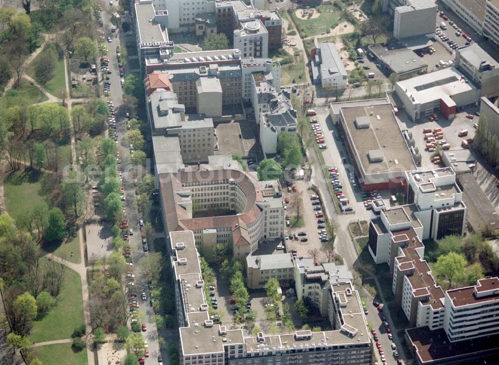 Aerial photograph Berlin - Tiergarten - Unternehmenssitz der Feuersozietät Öffentliche Leben Am Karlsbad 4-5 in 10785 Berlin - Tiergarten.