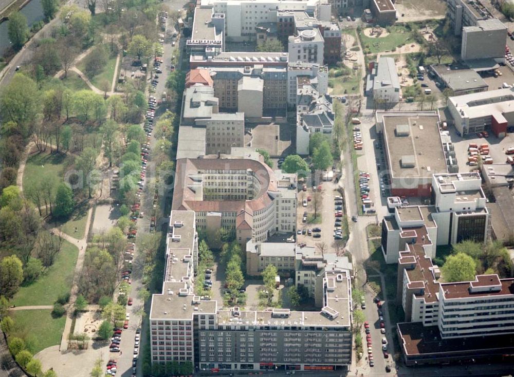 Aerial photograph Berlin - Tiergarten - Unternehmenssitz der Feuersozietät Öffentliche Leben Am Karlsbad 4-5 in 10785 Berlin - Tiergarten.