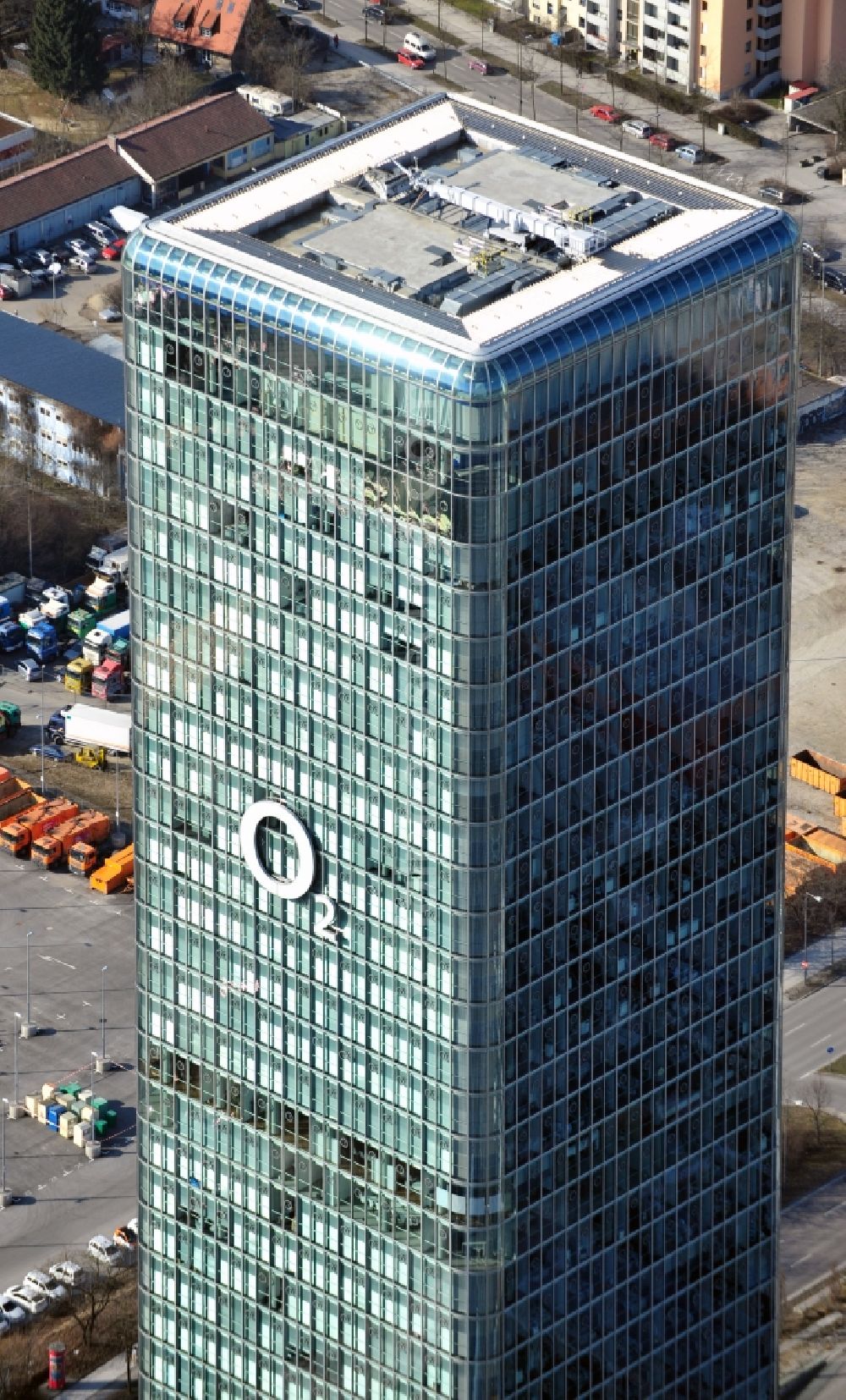 München from the bird's eye view: Uptown high-rise building - headquarters of Telefonica Germany (O2) and Astellas Pharma GmbH on Georg-Brauchle-Ring in the Moosach district of Munich in the state of Bavaria