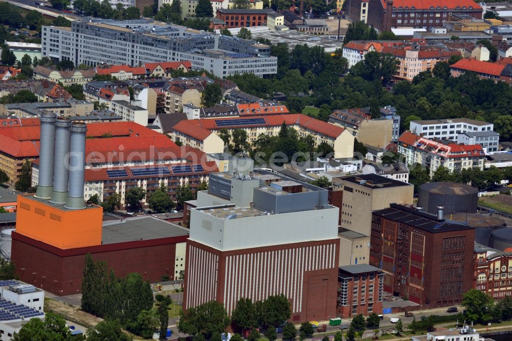 Berlin from the bird's eye view: Vattenfall - heating power plant on Spreebord in Berlin - Charlottenburg