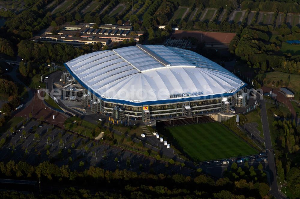 Gelsenkirchen from the bird's eye view: Blick auf die Veltins-Arena, dem Stadion des Fußball-Bundesligisten FC Schalke 04. Die Multifunktionsarena bietet auch Platz für Konzerte und an dere Sportveranstaltungen, wie z.B. Biathlon, Eishockey oder Boxen. Look at the Veltins-Arena, the stadium of Bundesliga football team FC Schalke 04. The multifunctional arena also offers space for concerts and other sports events such as biathlon, ice hockey or boxing.