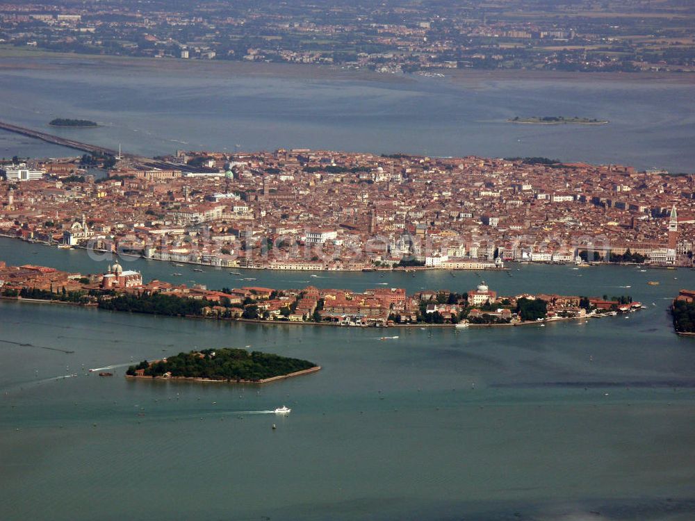 Aerial image Venedig - Blick auf die Lagune von Venedig mit der kleinen Insel Santa Maria della Grazia, der Inselgruppe Giudecca mit dem Canale della Giudecca und der Hauptinsel von Venedig. View to the lagoon of Venice with the small island Santa Maria della Grazia, the group of islands Giudecca including the Canale della Giudecca and the main island of Venice.