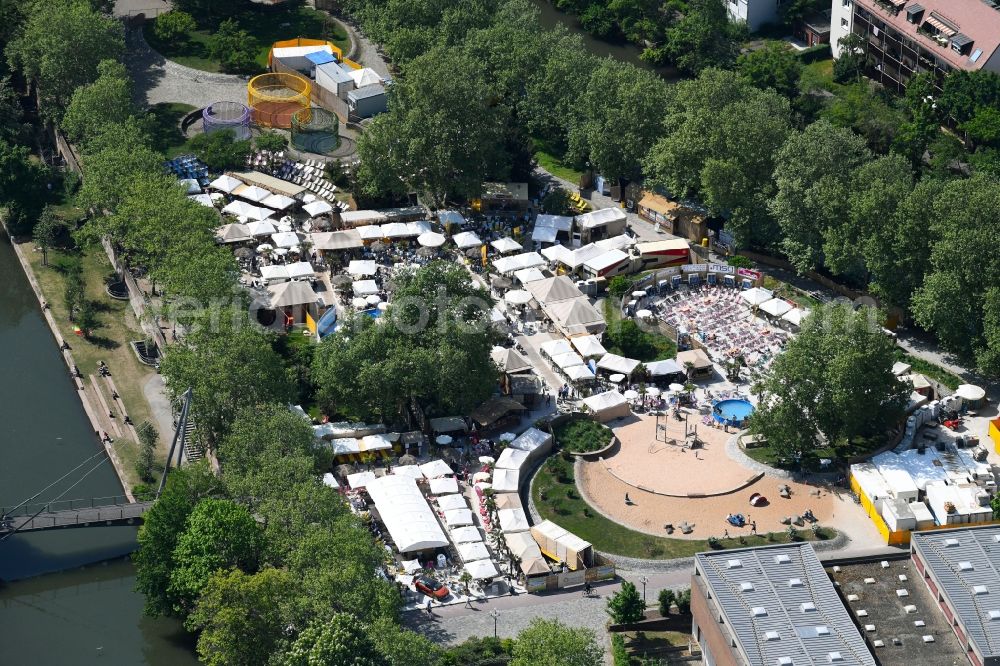 Nürnberg from the bird's eye view: Participants at the event area auf of Insel Schuett in Nuremberg in the state Bavaria, Germany