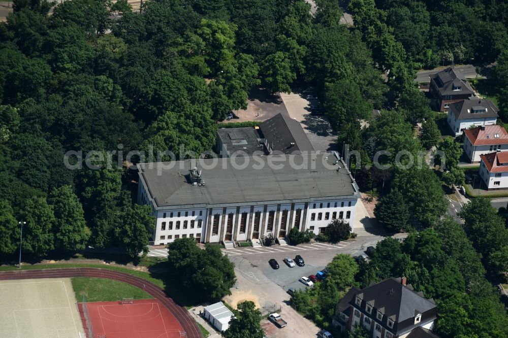 Magdeburg from the bird's eye view: Building the indoor arena AMO Kultur- und Kongresshaus in Magdeburg in the state Saxony-Anhalt