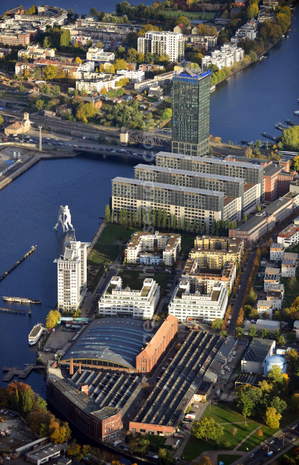 Aerial photograph Berlin - Building of the indoor arena Arena Berlin in the district Treptow in Berlin, Germany