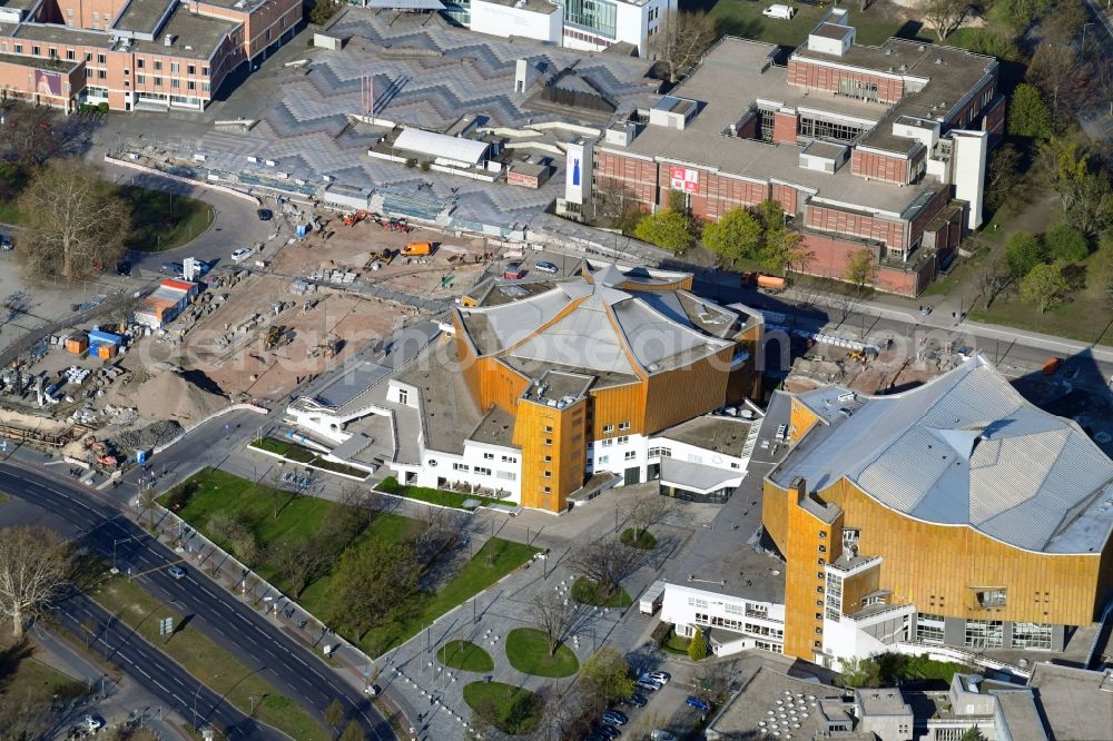 Berlin from the bird's eye view: Event hall Berliner Philharmonie with redesign work on Scharounplatz on Herbert-von-Karajan-Strasse in Berlin