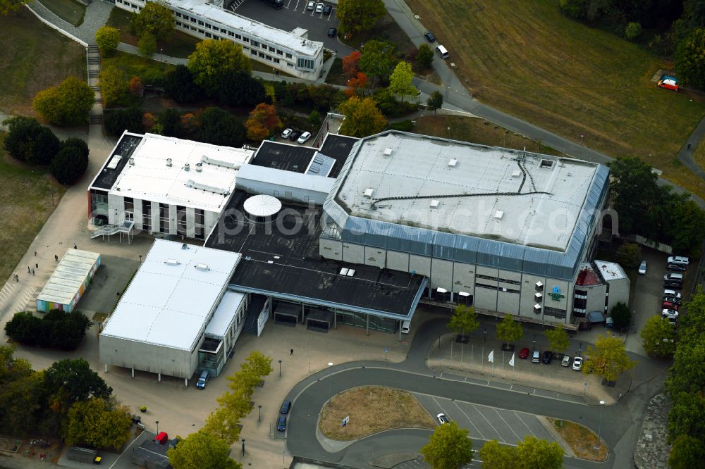 Wolfsburg from the bird's eye view: Building of the indoor arena of CongressPark Wolfsburg GmbH on street Heinrich-Heine-Strasse in the district Stadtmitte in Wolfsburg in the state Lower Saxony, Germany