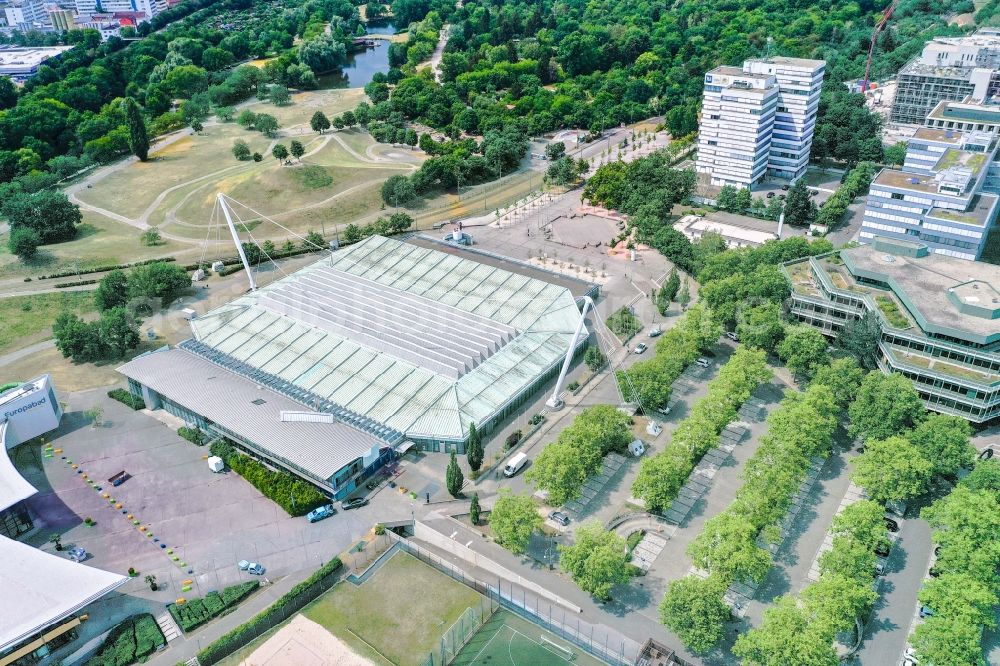 Aerial photograph Karlsruhe - Building of the indoor arena Europahalle on Hermann-Veit-Strasse in Karlsruhe in the state Baden-Wuerttemberg, Germany