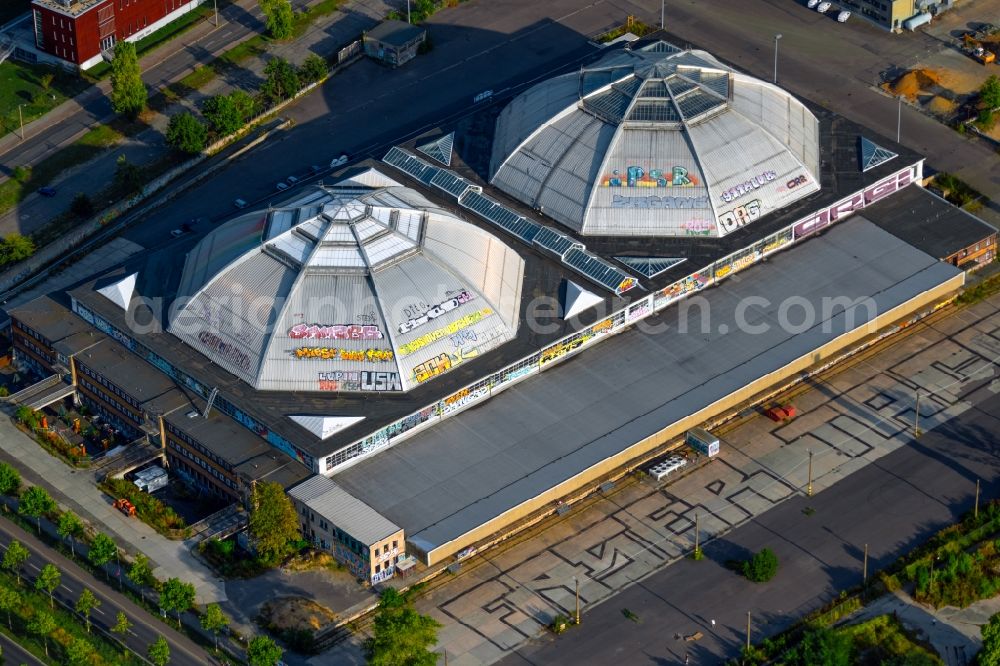 Aerial image Leipzig - Building of the indoor arena Eventlocation Kohlrabizirkus Leipzig An den Tierkliniken in Leipzig in the state Saxony, Germany