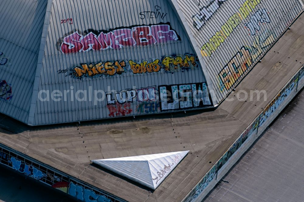 Leipzig from above - Building of the indoor arena Eventlocation Kohlrabizirkus Leipzig An den Tierkliniken in the district Zentrum-Suedost in Leipzig in the state Saxony, Germany