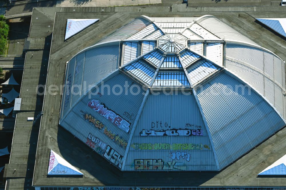 Leipzig from the bird's eye view: Building of the indoor arena Eventlocation Kohlrabizirkus Leipzig An den Tierkliniken in the district Zentrum-Suedost in Leipzig in the state Saxony, Germany