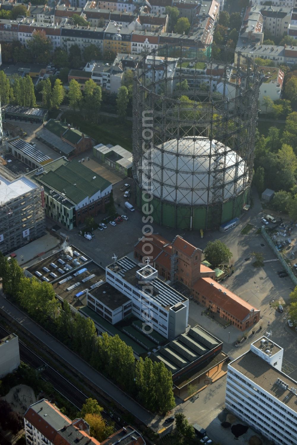 Aerial photograph Berlin - Building the indoor arena Gasometer Schoeneberg on EUREF-Campus in Berlin in Germany