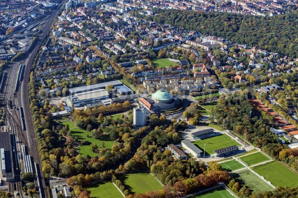 Aerial photograph Hannover - Building of the event hall HCC Hannover Congress Centrum at the Theodor-Heuss-Platz in Hannover district Zoo in the state of Lower Saxony, Germany