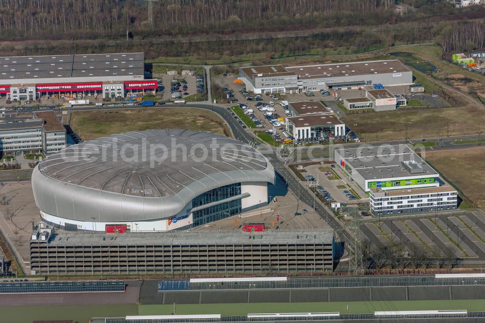 Aerial photograph Düsseldorf - The ISS Dome in the district Rath. The multi-functional hall can accommodate up to 13 400 visitors and is the home of the icehockey club DEG Metro Stars.There are also other sports and concerts and shows