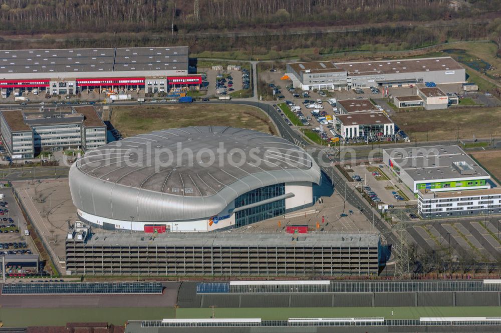 Düsseldorf from above - The ISS Dome in the district Rath. The multi-functional hall can accommodate up to 13 400 visitors and is the home of the icehockey club DEG Metro Stars.There are also other sports and concerts and shows