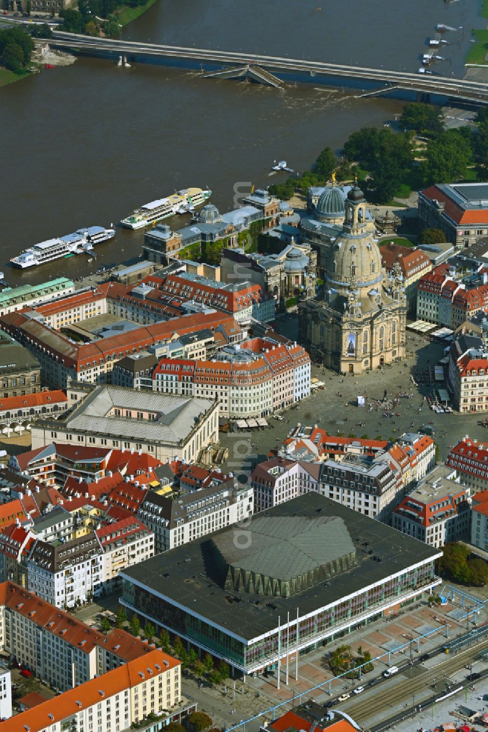 Dresden from the bird's eye view: Building of the indoor arena Kulturpalast on Schlossstrasse in Dresden in the state Saxony, Germany