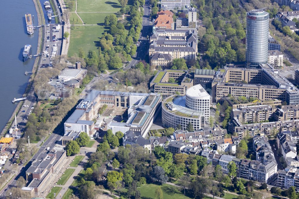 Pempelfort from above - Building of the indoor arena Kunstpalast on street Ehrenhof in the district Pempelfort in Duesseldorf at Ruhrgebiet in the state North Rhine-Westphalia, Germany