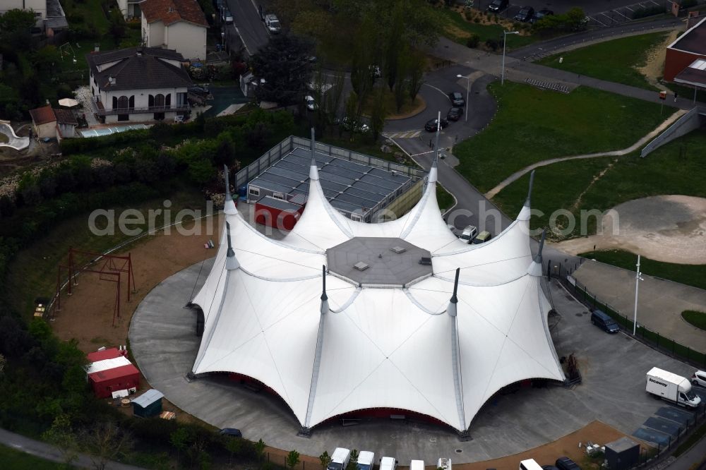 Aerial photograph Toulouse - Building the indoor arena Lido on Rue de Gaillac in Toulouse in Languedoc-Roussillon Midi-Pyrenees, France