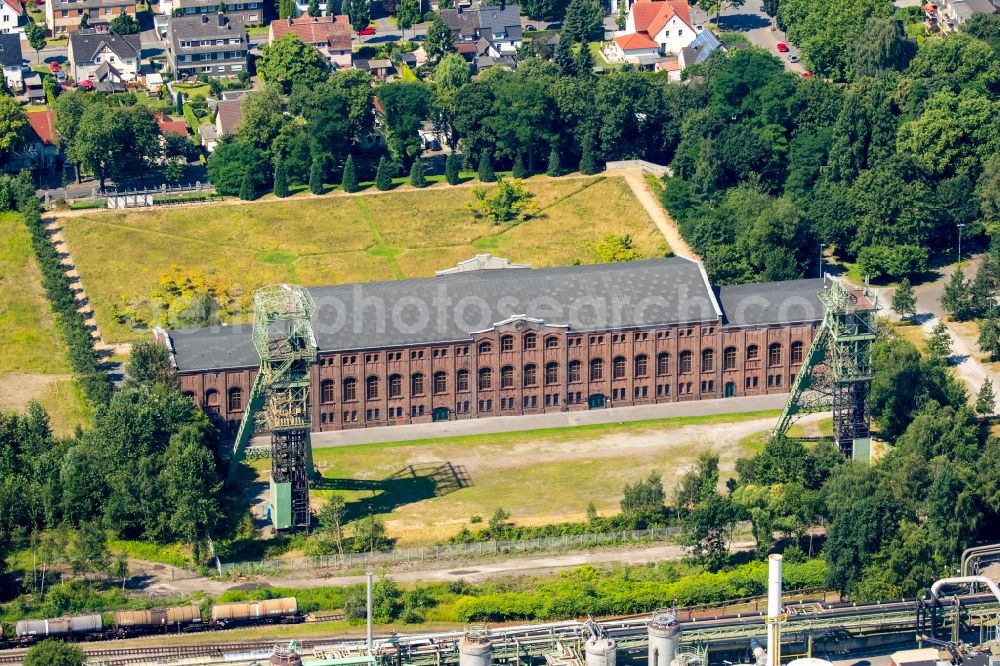 Gladbeck from the bird's eye view: Building the pavilion machine hall in Gladbeck in North Rhine-Westphalia. The industrial monument is now the venue for events such as concerts, theater, exhibitions and fairs