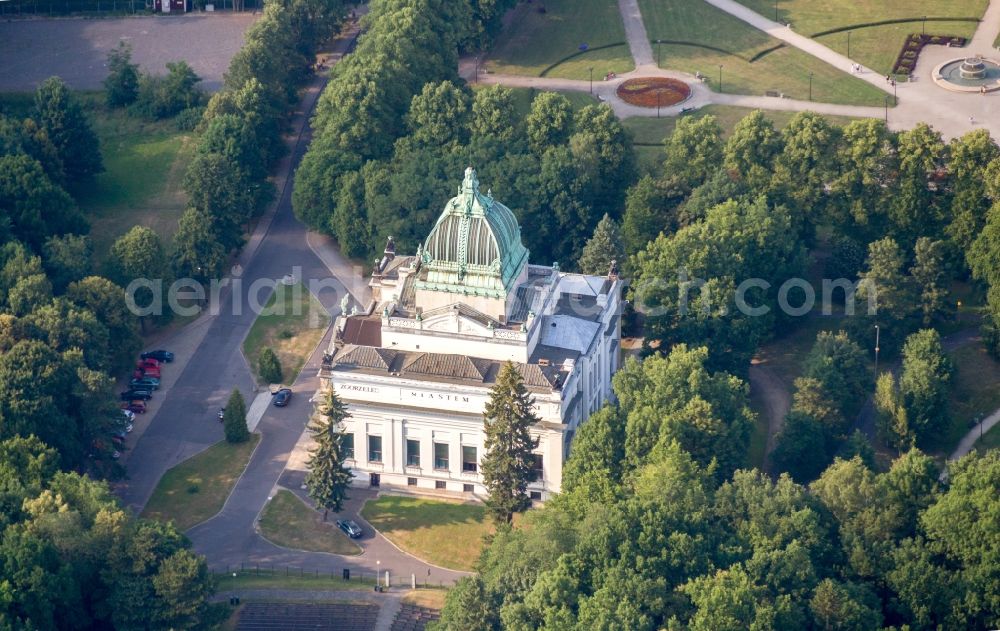 Aerial photograph Zgorzelec - Building of the indoor arena Oberlausitzer Gedenkhalle in Zgorzelec in Woiwodschaft Niederschlesien, Poland