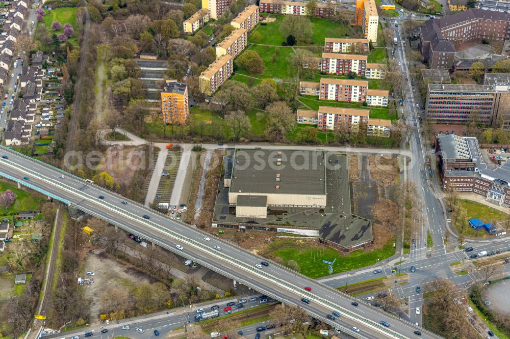 Duisburg from above - Building of the indoor arena Rhein-Ruhr-Halle on street Walther-Rathenau-Strasse in the district Obermarxloh in Duisburg at Ruhrgebiet in the state North Rhine-Westphalia, Germany