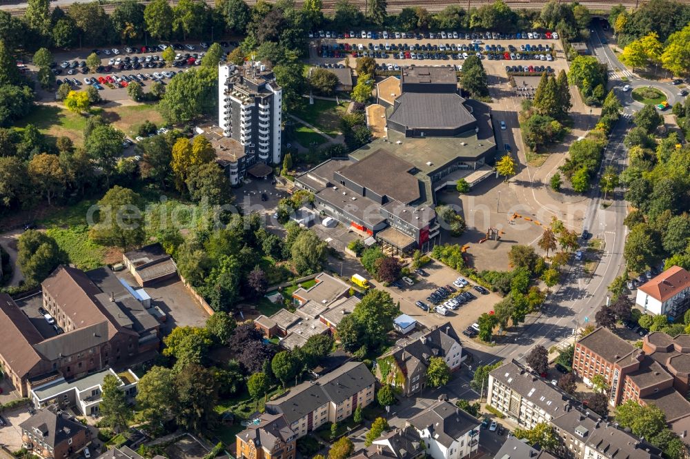 Witten from above - Building of the indoor arena Saalbau Witten on Bergerstrasse in Witten in the state North Rhine-Westphalia, Germany