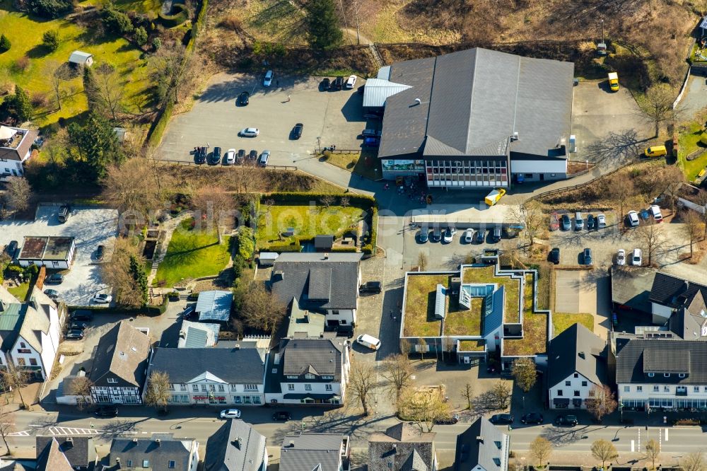 Aerial photograph Eslohe (Sauerland) - Building of the indoor arena Schuetzenhalle Eslohe on Hauptstrasse in Eslohe (Sauerland) in the state North Rhine-Westphalia, Germany