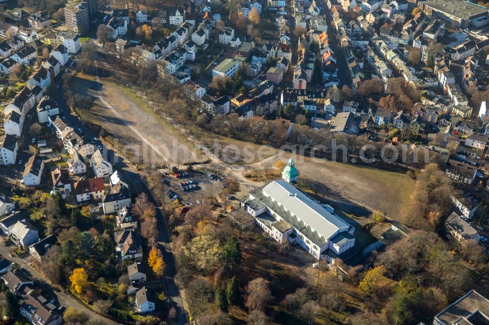 Aerial image Lüdenscheid - Building of the indoor arena Schuetzenhalle on Reckenstrasse in Luedenscheid in the state North Rhine-Westphalia, Germany