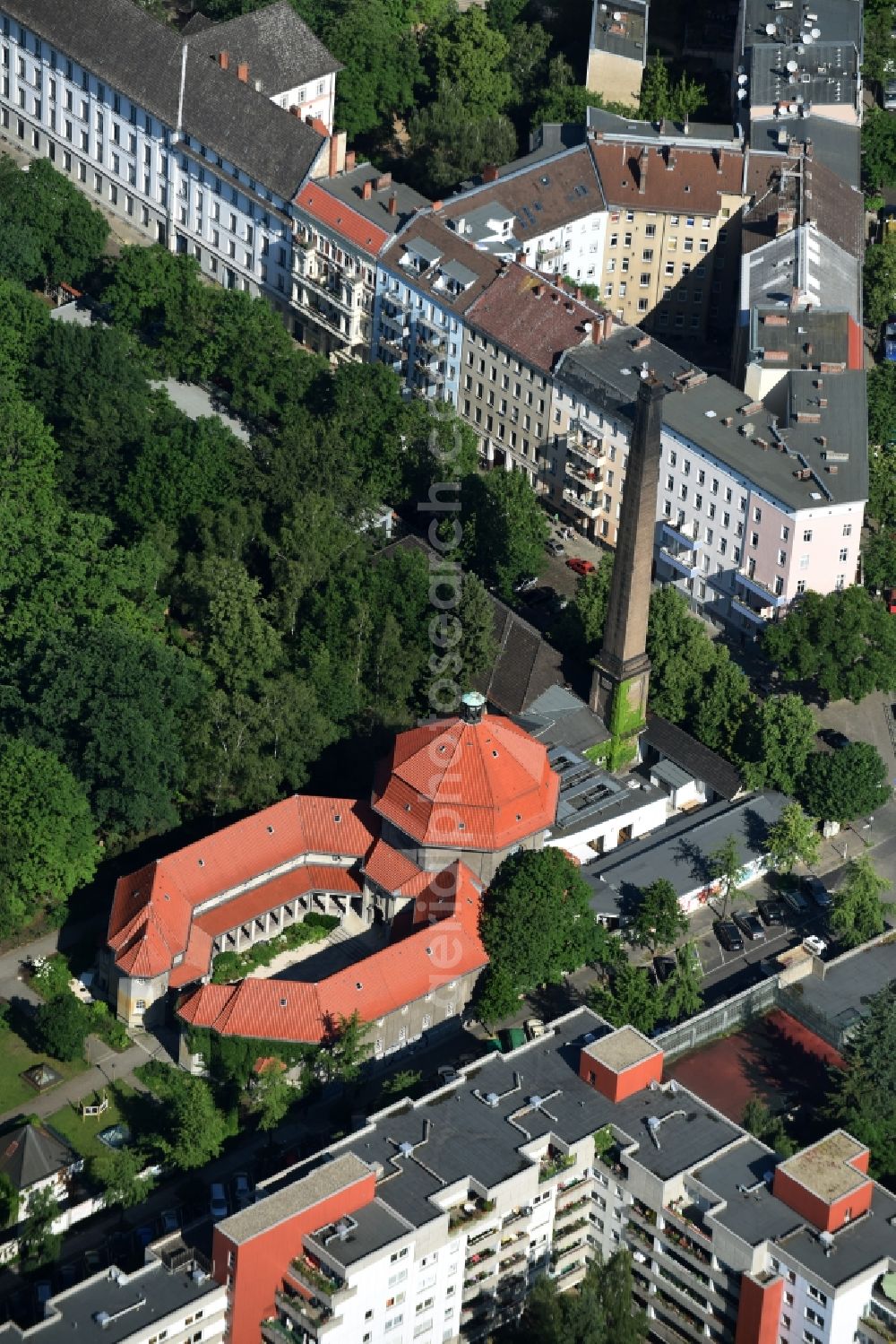 Aerial image Berlin - The listed building the pavilion silent green cultural quarter in the former crematorium Wedding in Berlin